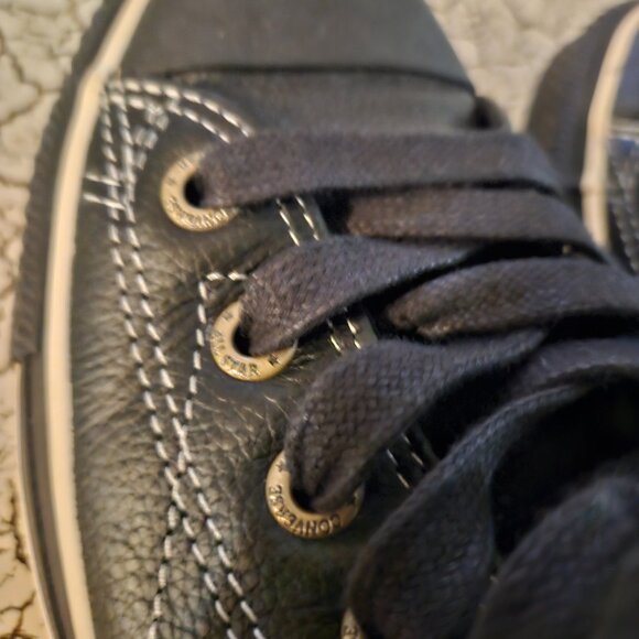 Converse  black leather high top sneakers. - Picture 3 of 6